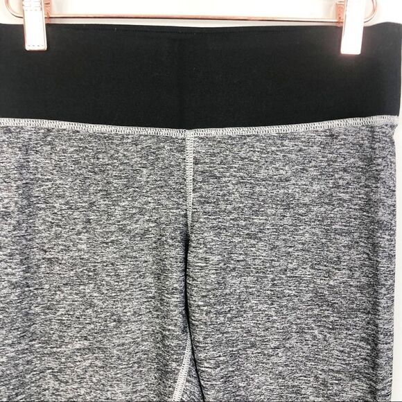 VICTORIA’S SECRET PINK | Yoga Pants Gray & Black Side Stripe Women’s Size XS - Picture 2 of 6